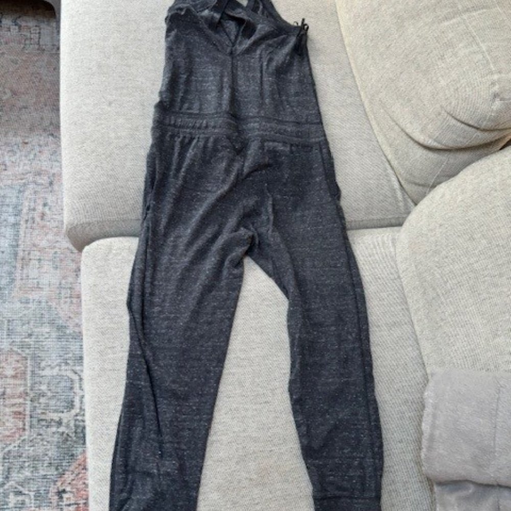NIKE ROMPER - RACERBACK DRAWSTRING - WAIST POCKETS - GRAY - SMALL - Picture 2 of 2